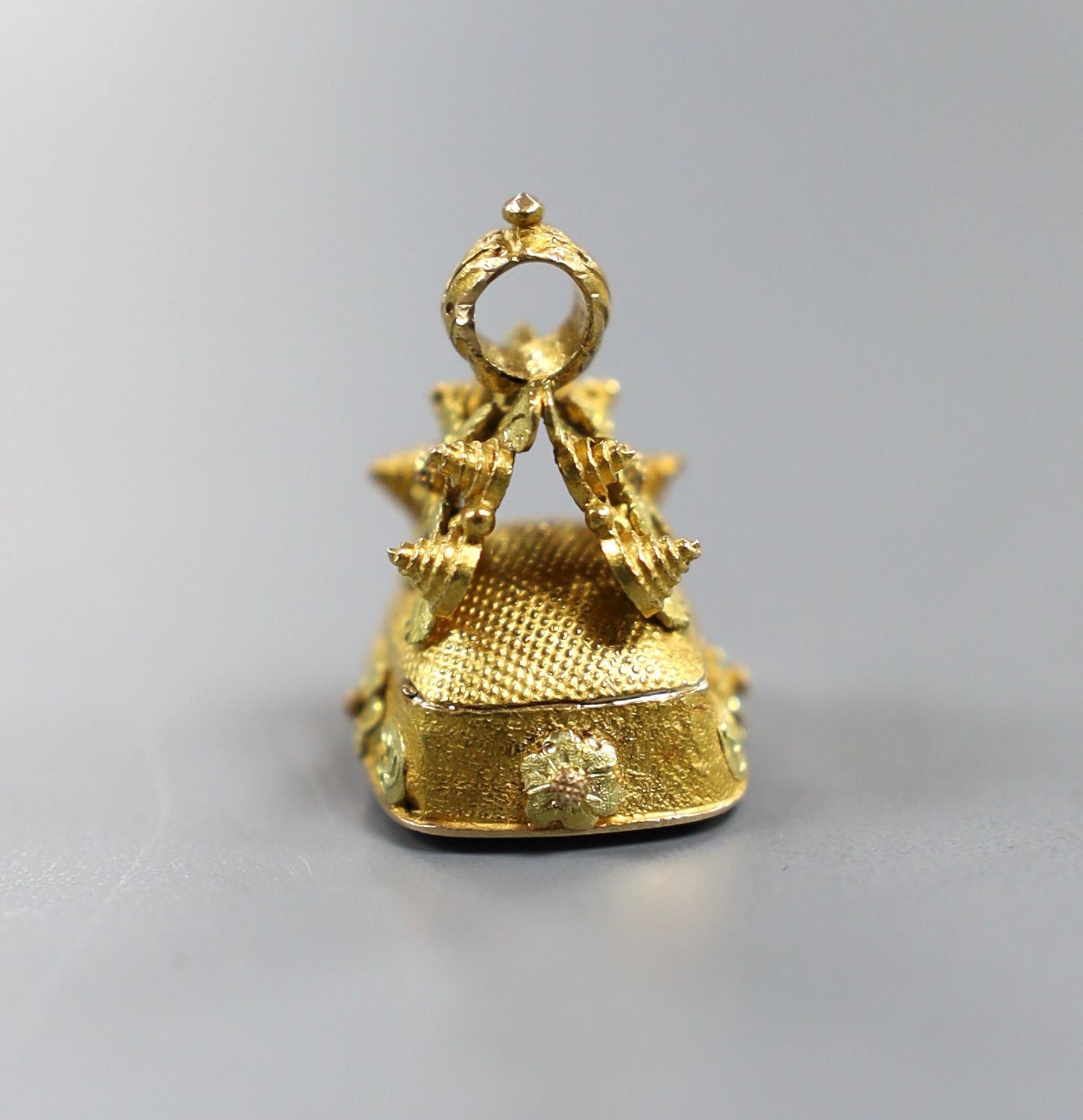 A Victorian three colour yellow metal and foil backed quartz set fob seal, 22mm.